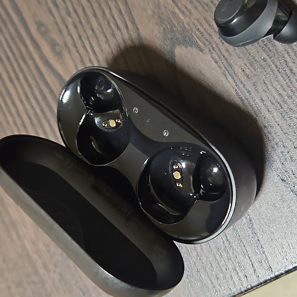 Soundcore headphones - Picture 3 of 5
